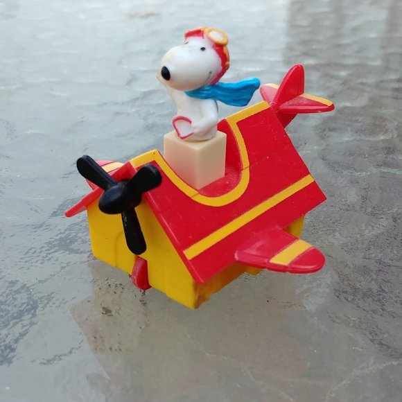 Vintage Peanuts Snoopy Doghouse Pilot Toy - Picture 3 of 5